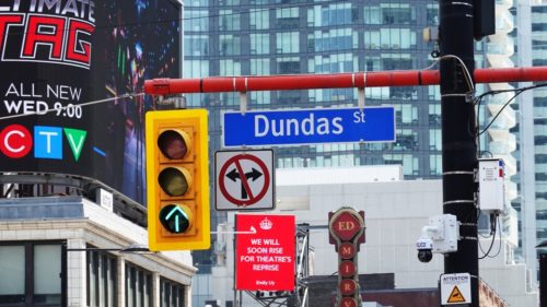 امضای طومار برای تغییر نام یکی از خیابان های اصلی تورنتو