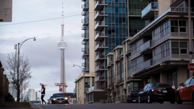 دکتر آیلین د ویلا : دومین موج " اجتناب ناپذیر " ممکن است تورنتو را به تعطیلی بازگرداند