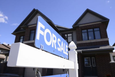 قیمت خانه در تورنتو : افزایش 13.7 درصدی بهای مسکن نسبت به سال گذشته