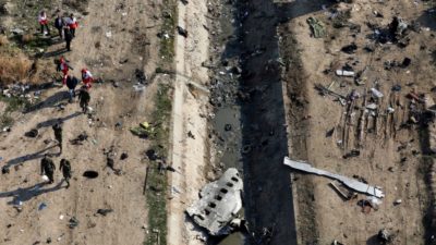 پرواز PS752 : ایران 150 هزار دلار آمریکا به خانواده های قربانیان هواپیمای اوکراین پرداخت میکند