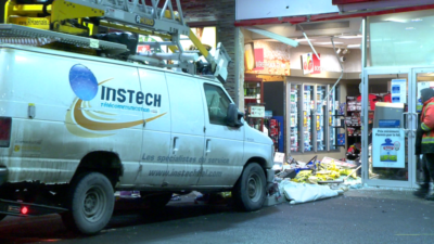 خودروی ون در محله نوتردام-د-گریس مونترال وارد ویترین فروشگاه یک پمپ بنزین شد