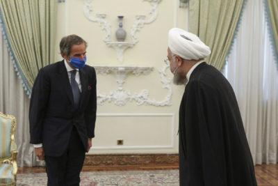 مدیرکل آژانس بین‌المللی انرژی اتمی رافائل گروسی و حسن روحانی رئیس جمهور ایران