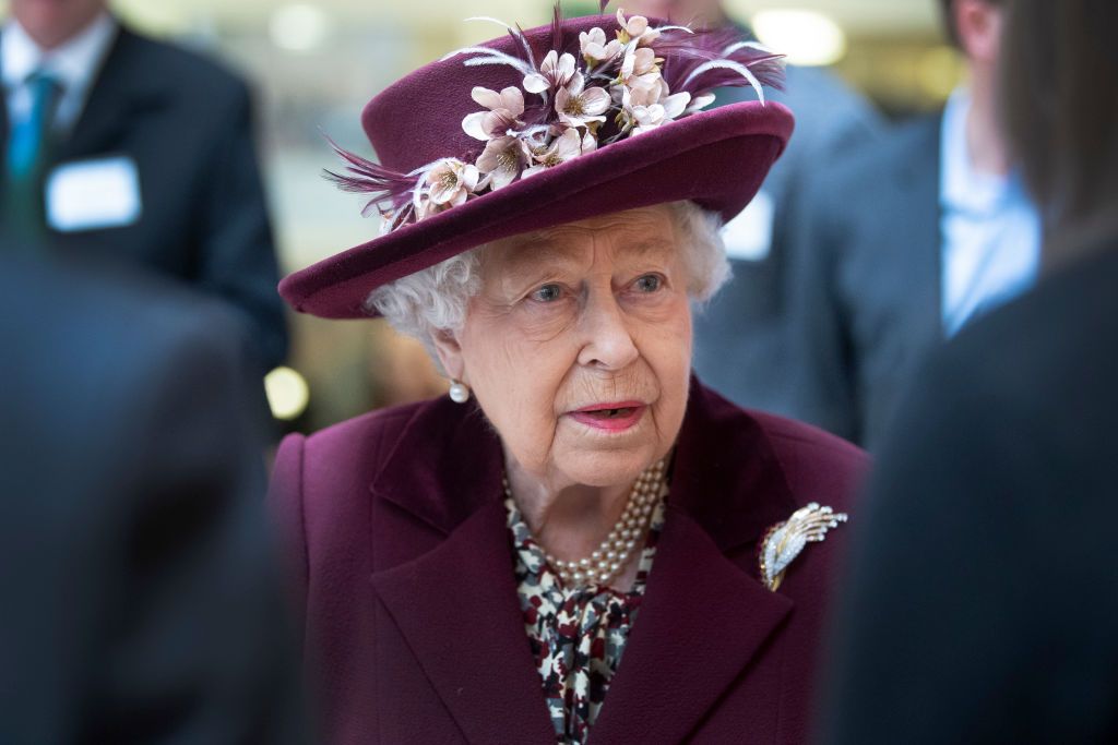 آیا کرونا بازنشستگی ملکه الیزابت دوم را تسریع می کند؟