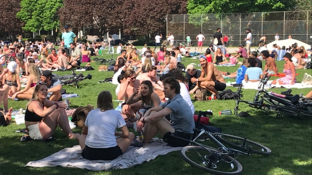 درپی هجوم مردم به پارکها، مشاور شهر تورنتو هشدار داد