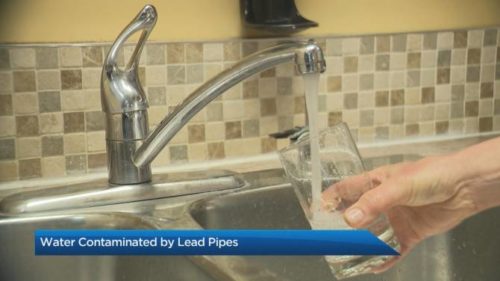 کبک – مونترال : 15000 فیلتر آب بین ساکنان مونترال که لوله های آب سربی دارند توزیع می شود