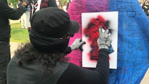 آلبرتا : راهپیمایی ضد نژادپرستی در ادمونتون در حمایت از سیاهپوستان انجام شد