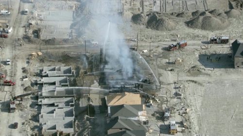 آتش سوزی در ویتبی : از بین رفتن چهار خانه در دست ساخت