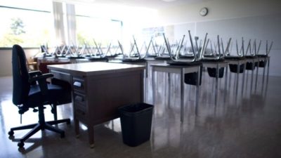 بازگشایی مدارس : لیبرال های انتاریو خواستار 1000 کلاس درس جدید و 1000 آموزگار اضافی شدند