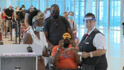 سنجش دمای بدن مسافران در 15 فرودگاه شلوغ کانادا اجباری شد
