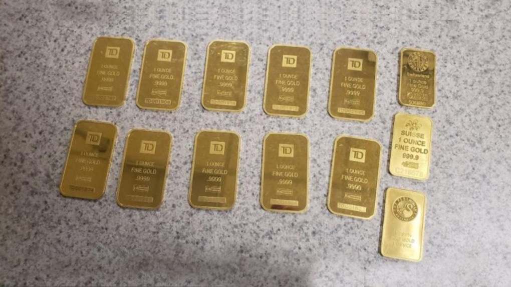 قاچاق شمش طلا به ارزش 38 هزار دلار از مرز امریکا به کانادا توسط یک زن چینی