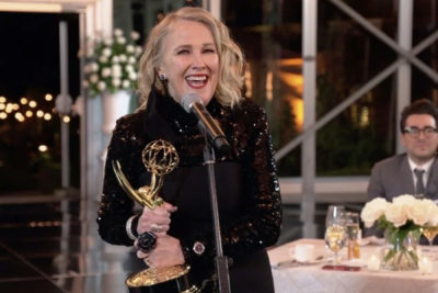 سریال کمدی کانادایی شیتزکریک جوایز برنامه های تلویزیونی امی را جارو کرد