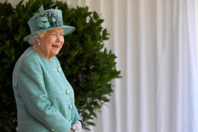 ملکه انگلیس برای مدیریت بودجه بدلیل کووید19 ، هزینه هایش را کاهش داد