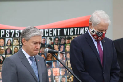 وزیر امور خارجه فرانسوا فیلیپ شامپین و وزیر حمل و نقل مارک گارنو در این تجمع شرکت کردند. عکس از اشلی بورک _ از سی بی سی