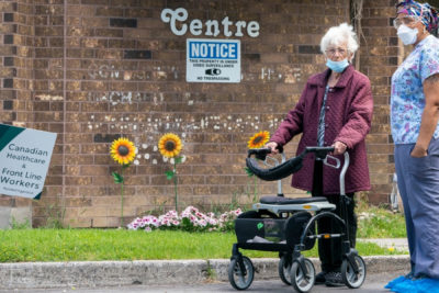 گردش برای ساکنان خانه های سالمندان تورنتو ، پیل و اتاوا ممنوع شد