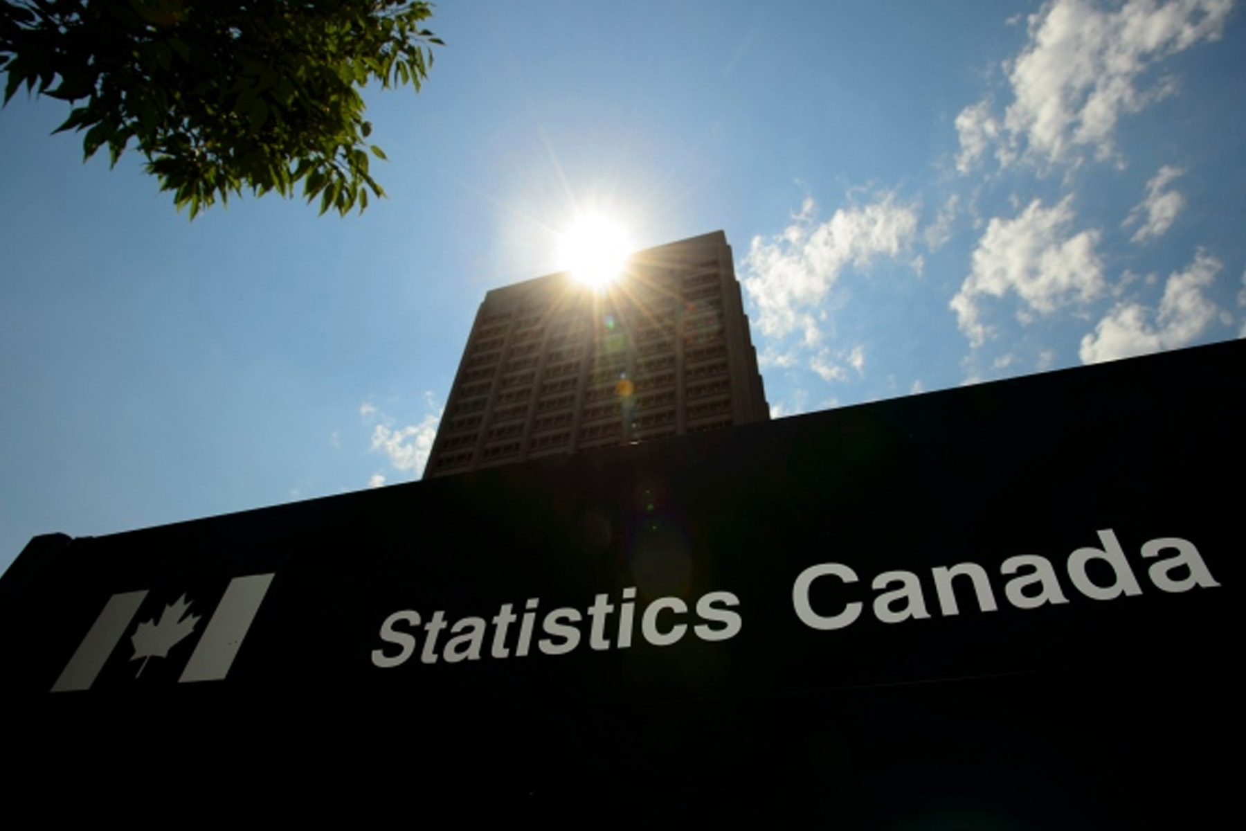 آمار کانادا : کاهش 2.0 درصدی فروش تولیدات کانادا در ماه آگوست 