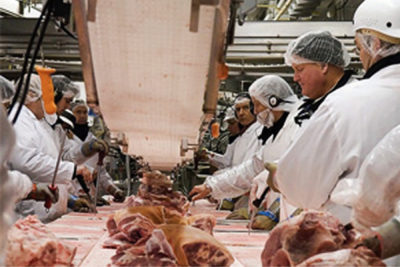 کارگر کارخانه بسته ­بندی گوشت در کبک یک روز قبل از مرگش جواب آزمایش کووید-19 مثبت بود
