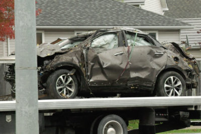 حادثه تصادف دو خودرو در کینگستون : یک دانش آموز 16ساله گرید یازده کشته و 8 نفر زخمی شدند