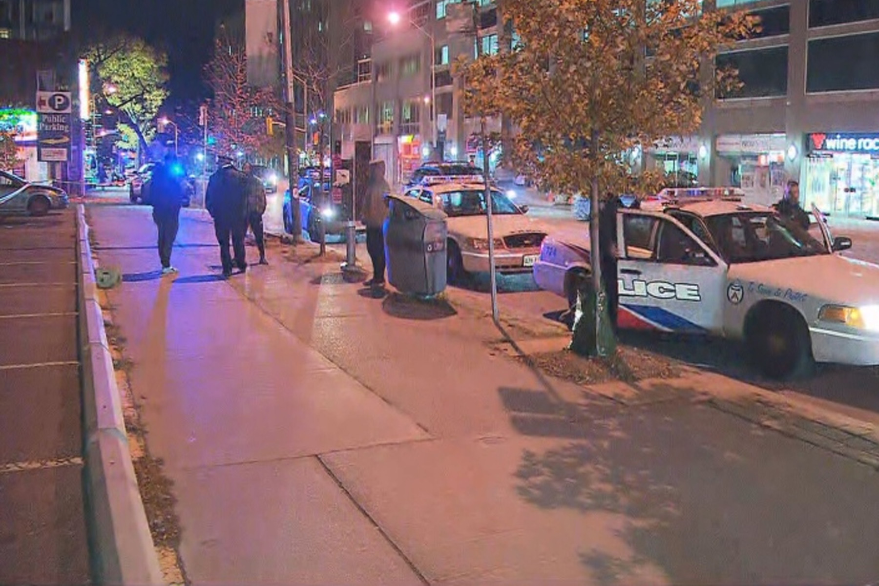 تیراندازی در مرکز شهر تورنتو : انتقال مردی که به شدت زخمی شده بود به بیمارستان