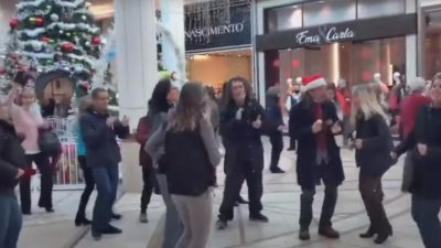 مداخله و جلوگیری پلیس کبک از گردهمایی رقص ضد ماسک در مرکز خرید