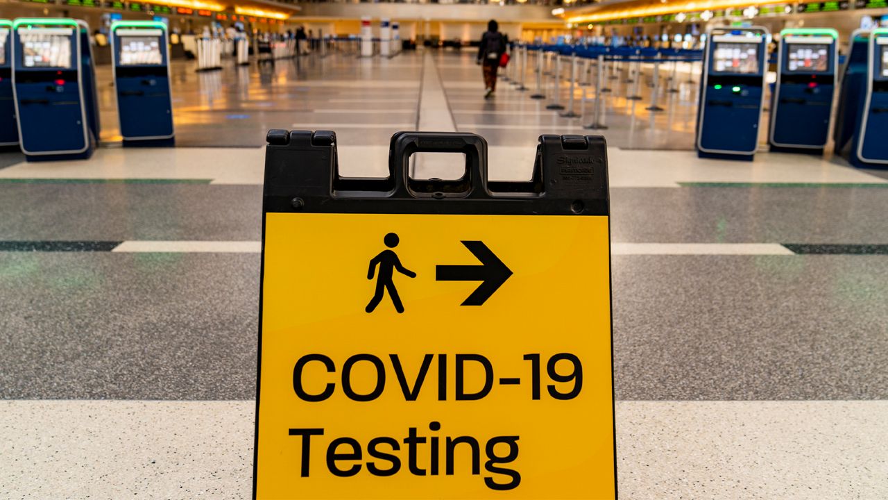 مسافران هواپیمایی باید پس از ورود به کانادا در فرودگاه آزمایش کووید19 بدهند
