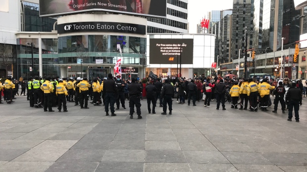 شهردار تورنتو : اعتراضات علیه محدودیت های رفت و آمد در مرکز شهر ناامن بود