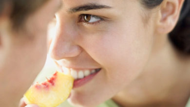 تصویر از  پنج ماده غذایی مفید برای داشتن رابطه جنسی بهتر و ۳ غذایی که باید از خوردنش اجتناب کنید
