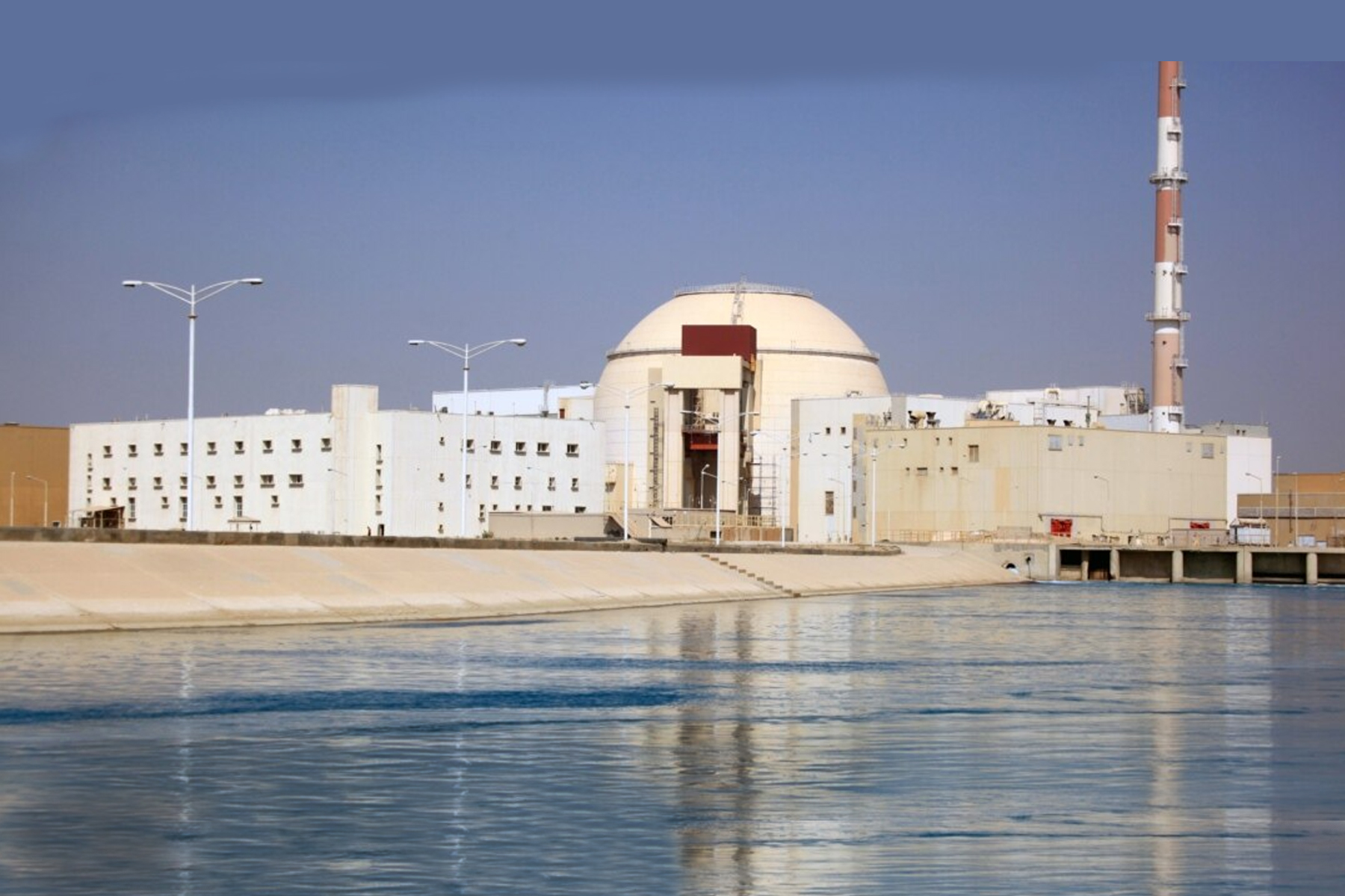 معاون سازمان انرژی اتمی ایران : احتمال توقف تولید برق نیروگاه اتمی بوشهر در سال ۱۴۰۰