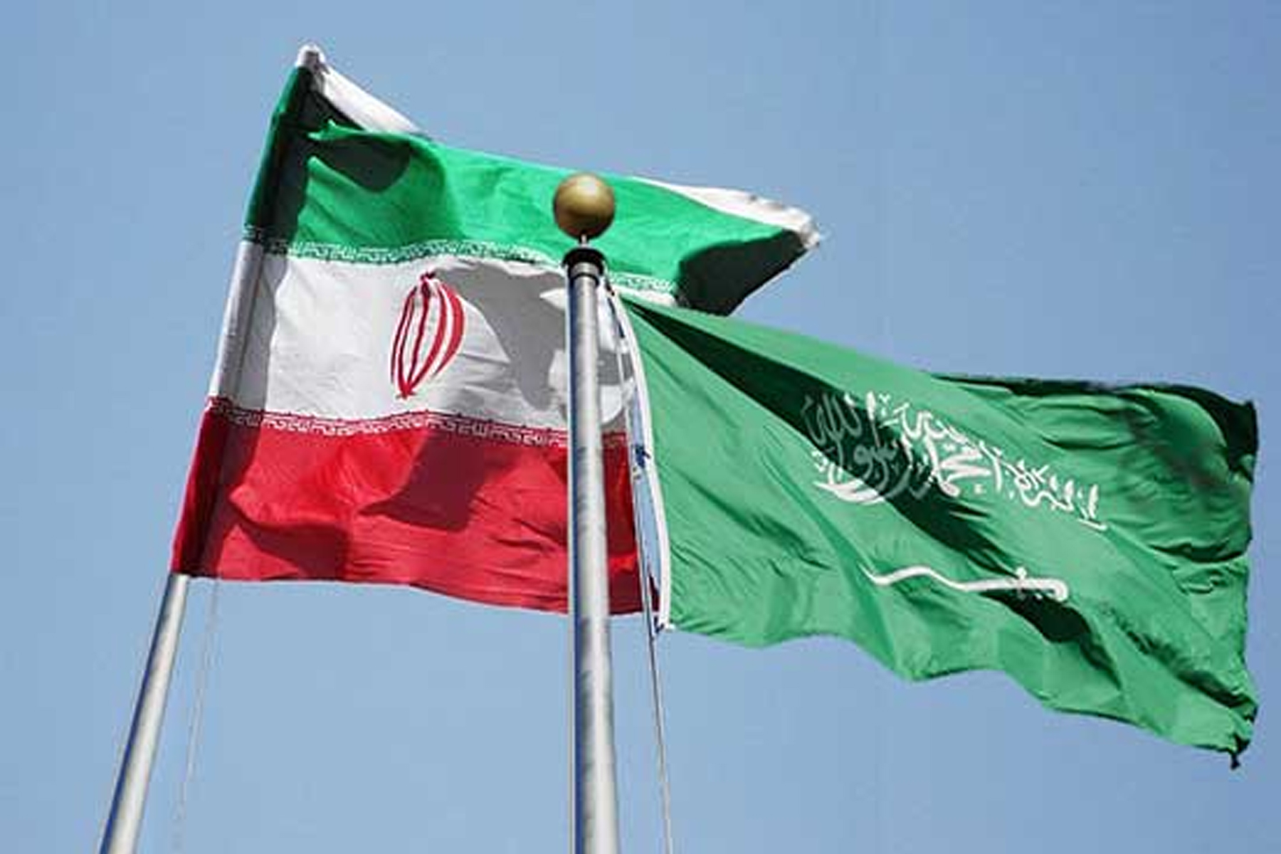 عربستان : ضمن تائید ملاقات با مقامات ایرانی، دنبال تنش زدایی در منطقه هستیم
