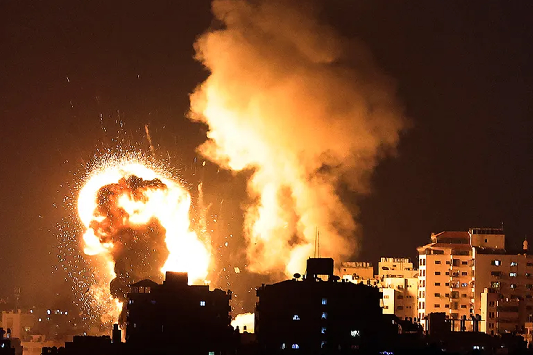 درگیری های غزه با حملات موشکی و حملات هوایی دو طرف اسرائیل و فلسطین شدت می گیرد