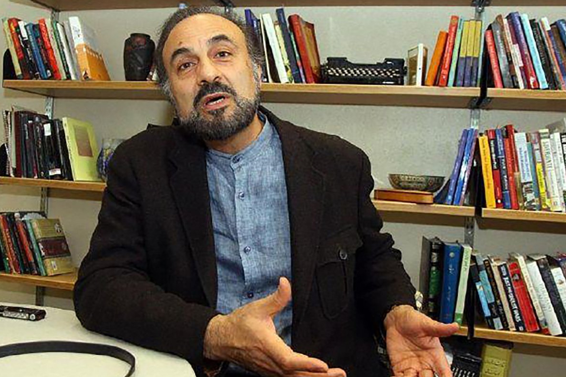 سازمان عدالت برای ایران خواستار اخراج محمدجعفر محلاتی، کارگزار انکار و اختفای جنایت، از کالج اُبرلین شد