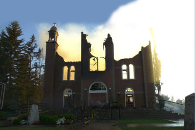 کلیسای کاتولیک مورینویل در شمال ادمنتون پایتخت آلبرتا در آتش سوخت و نابود شد