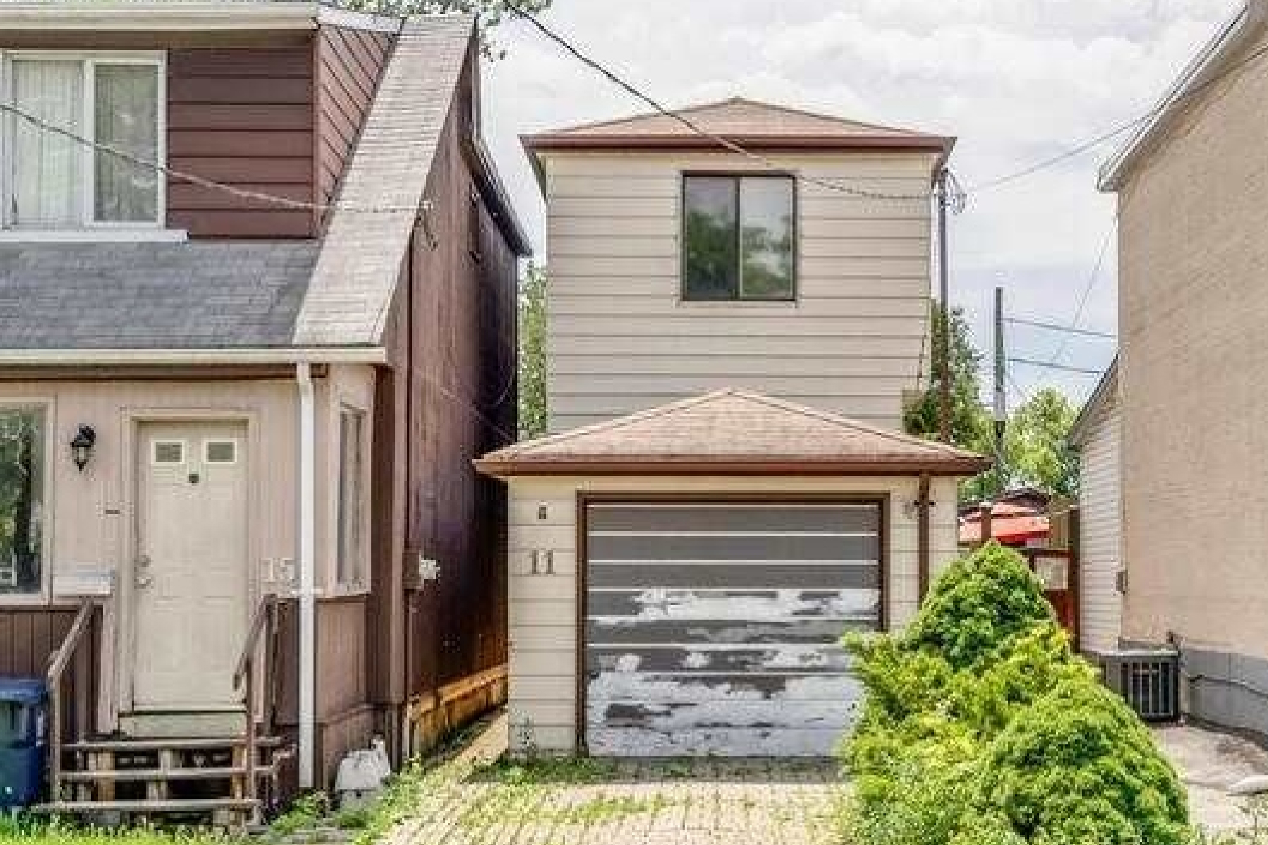بوی بد خانه‌ 500000 دلاری در تورنتو، بازدید از آن را غیرممکن ساخته است