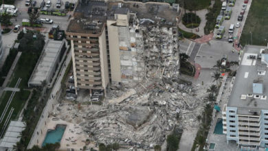 تصویر از در ادامه تفحص در ساختمان تخریب شده یک ساختمان دیگر در میامی تخلیه شد