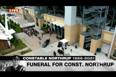 برگزاری مراسم خاکسپاری جفری نورث‌روپ افسر پلیس تورنتو در بی‌ام‌او فیلد