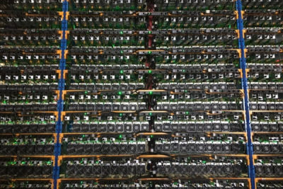 بلک ‌راک، شرکت فعال حوزه انرژی قصد دارد 1 میلیون کامپیوتر ماینر خاموش شده توسط چین را به آلبرتا منتقل کند