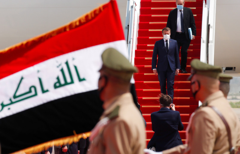 رئیس جمهور فرانسه پس از انفجار فرودگاه کابل بدلیل ترس از داعش در نشست بغداد شرکت کرد