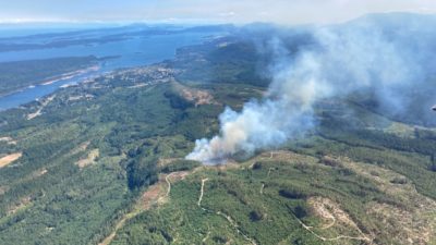 جنگل سوزی جزیره ونکوور به اعلام وضعیت اضطراری محلی و دستور تخلیه منجر شد
