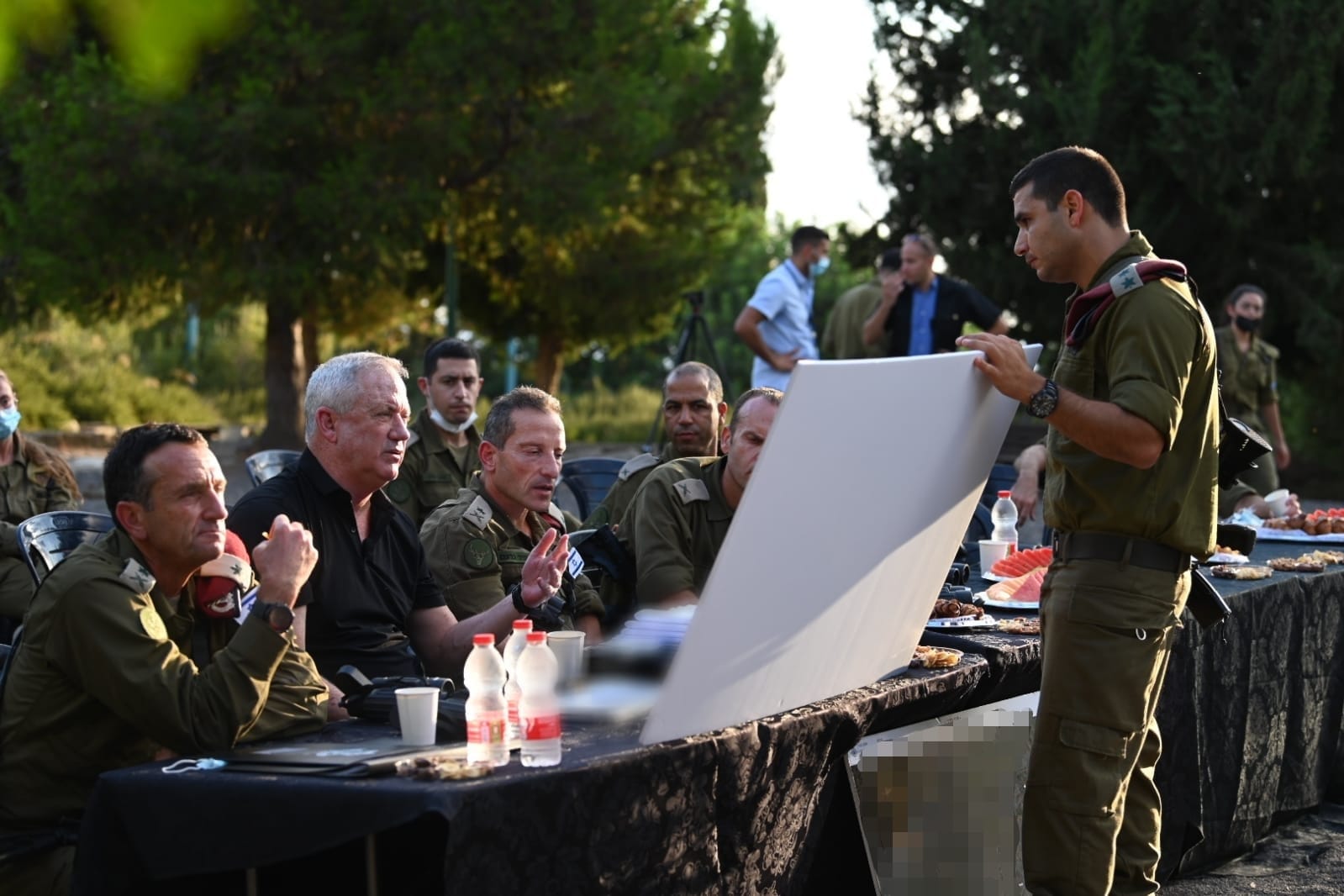 گانتز و هرتزوگ تهدید کردند که در صورت ادامه حملات ایران، اسرائیل واکنش ها را افزایش خواهد داد