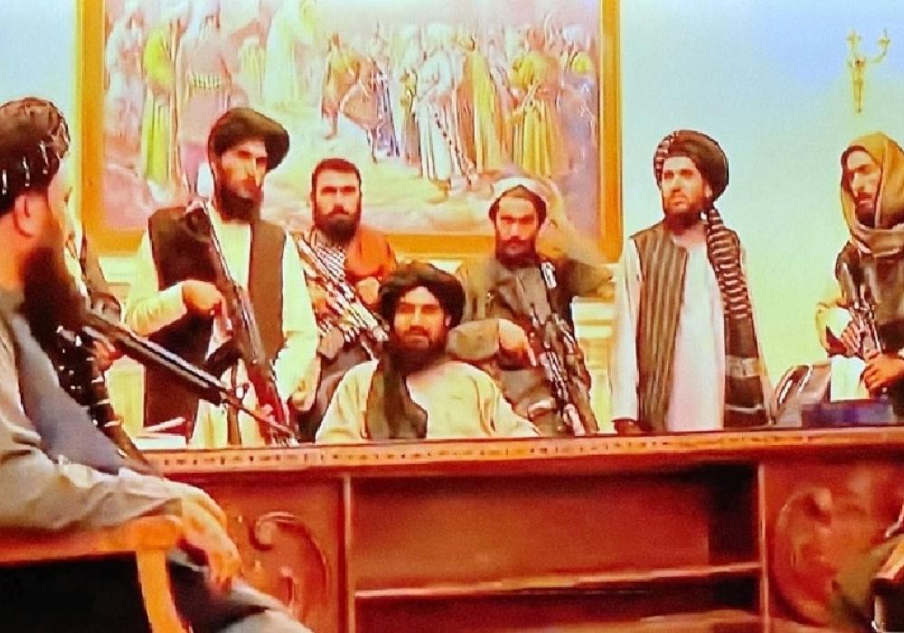 اشرف غنی : اگر مانده بودم عده زیادی کشته و کابل ویران میشد / پمپئو :اگر ترامپ بود طالبان مانند سلیمانی درس می‌گرفتند