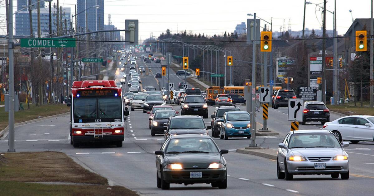 تورنتو در آستانه بازگشایی مدارس و بازگشت به محیط‌های کاری از «برنامه عملیاتی» تراکم ترافیک رونمایی کرد