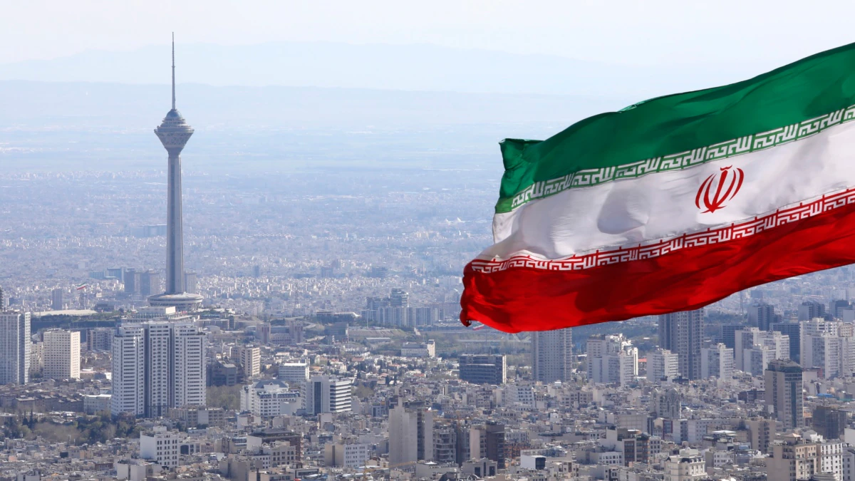 معاون وزیر کشور ایران : سرمایه‌گذاری ۲۵۰ هزار دلاری برای دریافت اقامت پنج‌ساله جواب نداد