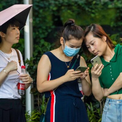 چین : خودنمایی سلبریتی ها با ثروت و تفریحات ولخرجانه در شبکه های اجتماعی ممنوع است