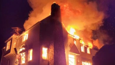 تصویر از خانه ای در مریلند در پی تلاش برای دفع تجمع مارها کاملاً در آتش سوخت و ویران شد