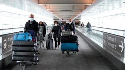 کانادا تست کووید را برای تمام مسافران الزامی کرد و به ممنوعیت مسافرتی از 10 کشور افریقایی پایان داد