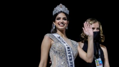 هرناز سندو از کشور هند هفتادمین برنده عنوان دختر شایسته جهان است