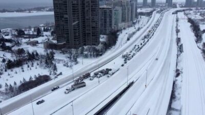 زمانبندی شهرداری برای برف روبی: بزرگراه ها و مسیرهای اصلی در اولویت اول قرار دارند