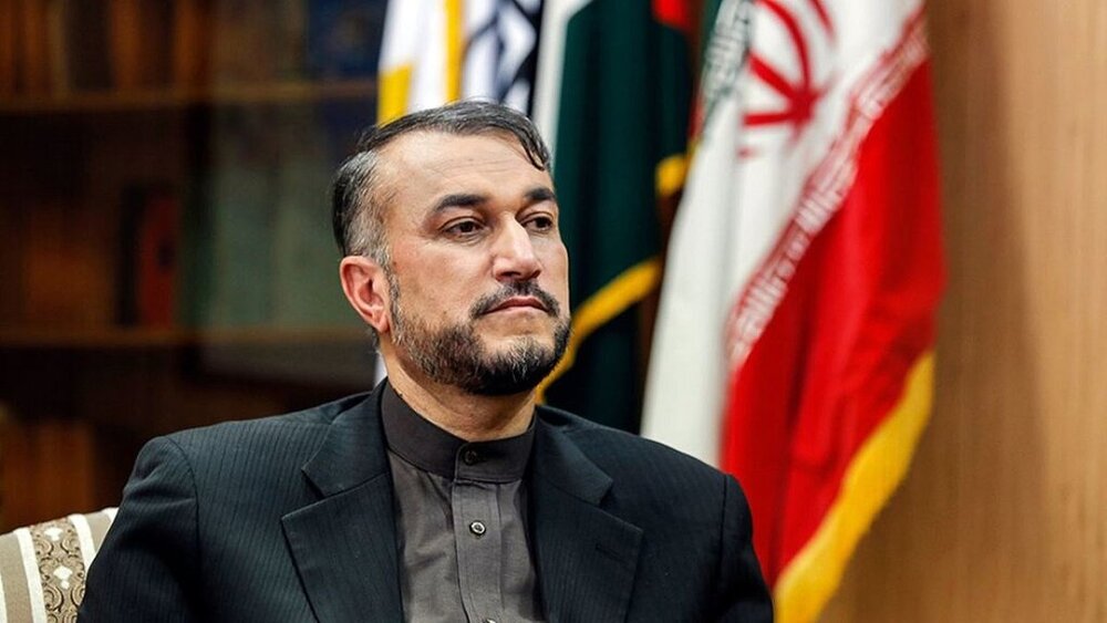 انتقادها از تاخیر وزارت خارجه ایران در خارج کردن شهروندان ایرانی از اوکراین