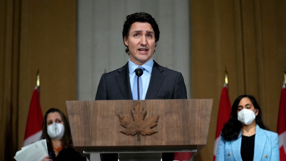 نخست وزیر کانادا «اولین دور» از تحریم ها علیه روسیه و اعزام نیروهای نظامی به لتونی را اعلام کرد