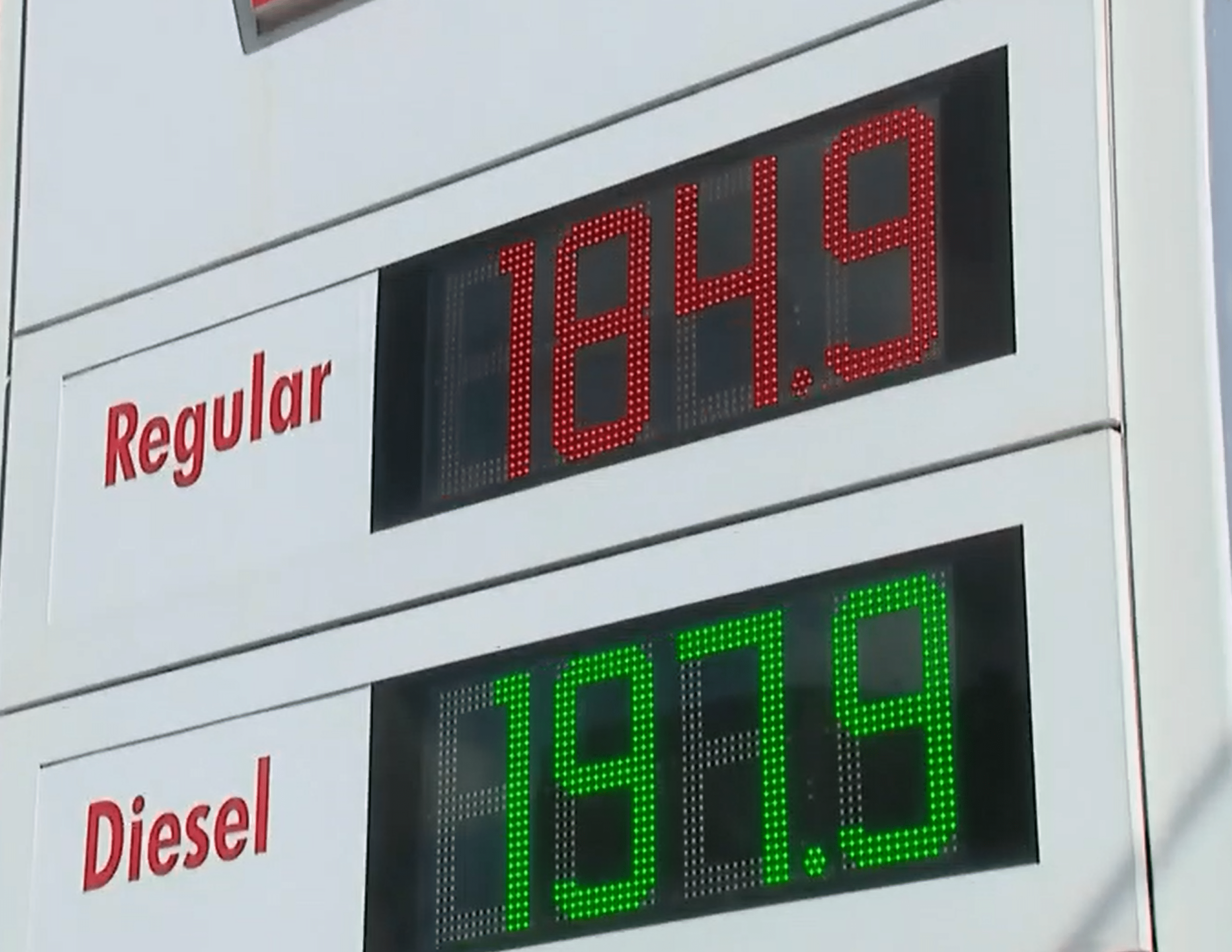 دولت انتاریو با وجود جهش قیمت‌ها پیشنهاد حذف موقت مالیات بر بنزین را رد کرد