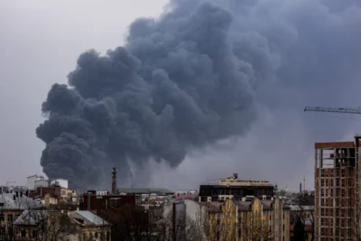حملات موشکی روسیه به اوکراین منجر به انفجار تأسیسات ذخیره سوخت در لویو شد